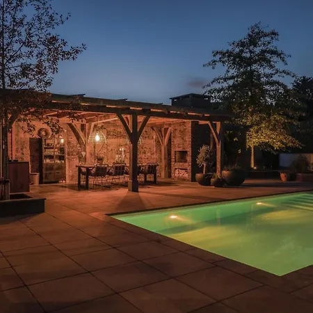 Bed & Breakfast Sjiek Basiliek 4*