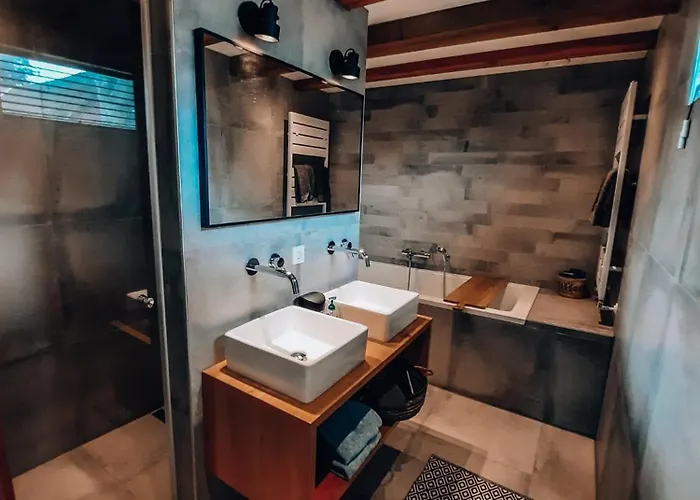 Sjiek Basiliek Oda ve Kahvaltı Oudenbosch